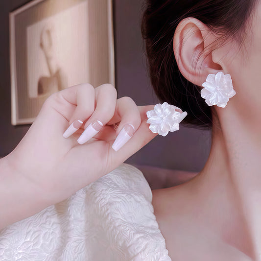 Camillia White Flower Studs